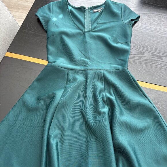 Sequin Hearts Fit & Flare Dress Dark Green Size Jr 3 EUC - Picture 5 of 9